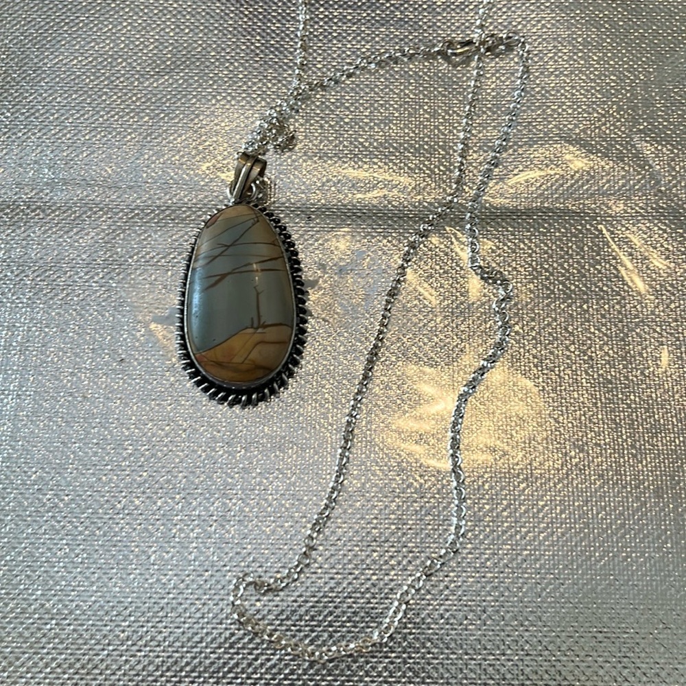 LabradorIte Natural Tan Gray-Blue .925 sterling silver Pendant Necklace - Picture 12 of 12